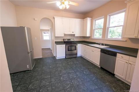 104 Parallel Ct, Concord, NC 28025 photo 4