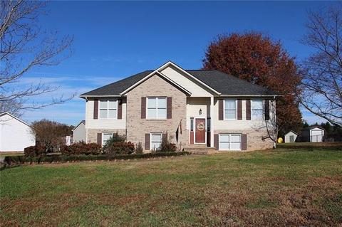 1342 Pear Dr, Conover, NC 28613 photo 1