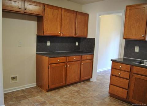 2511 Forest Glen Dr, Lancaster, SC 29720 photo 10