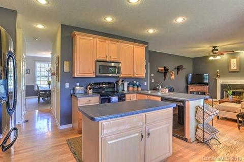 84 Walnut Crest Rd, Fletcher, NC 28732 photo 13