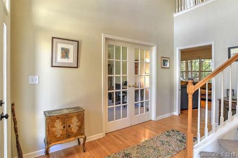 84 Walnut Crest Rd, Fletcher, NC 28732 photo 4