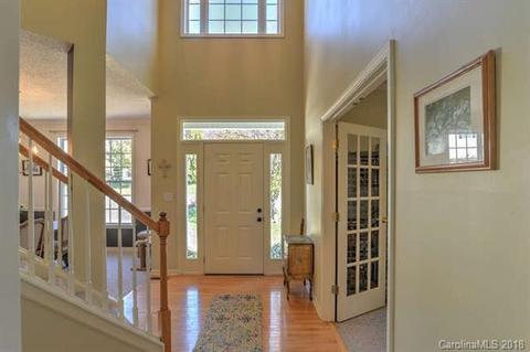 84 Walnut Crest Rd, Fletcher, NC 28732 photo 3