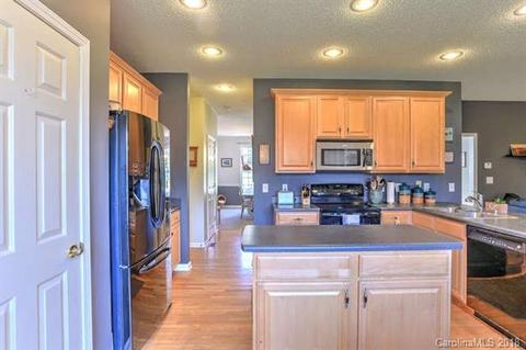 84 Walnut Crest Rd, Fletcher, NC 28732 photo 12