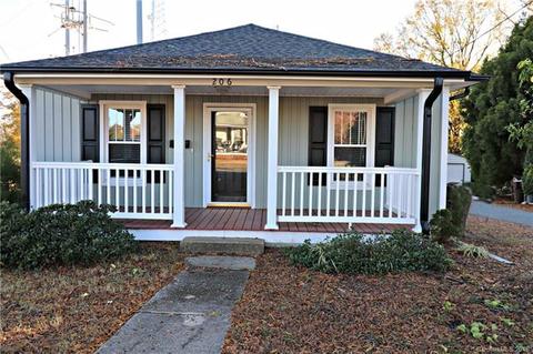206 E 10th St, Kannapolis, NC 28083 photo 1