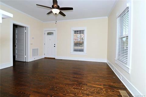 206 E 10th St, Kannapolis, NC 28083 photo 3