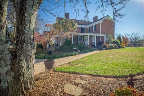 1105 E Union St, Morganton, NC 28655 photo 4