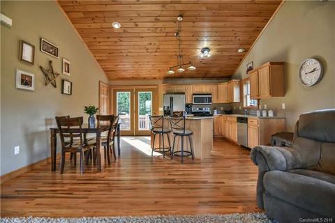 57 Dena Ln, Clyde, NC 28721 photo 2