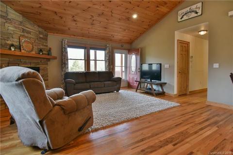 57 Dena Ln, Clyde, NC 28721 photo 7