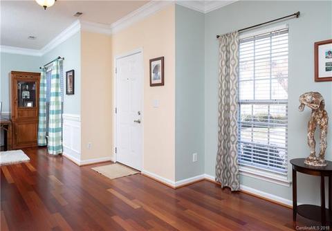 908 Cadogan Ct, Fort Mill, SC 29708 photo 2