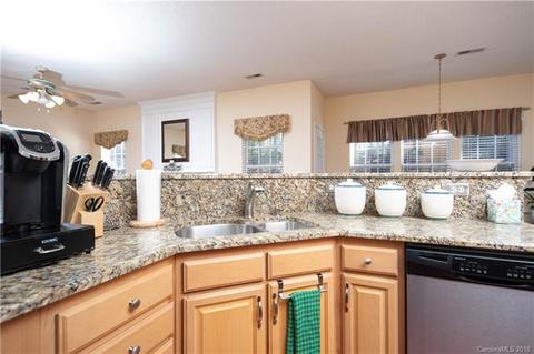 908 Cadogan Ct, Fort Mill, SC 29708 photo 12