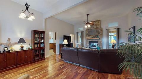 913 Houston Dr, Monroe, NC 28110 photo 4