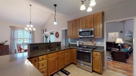 913 Houston Dr, Monroe, NC 28110 photo 6