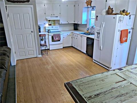 4207 Forest Point Dr, Hickory, NC 28602 photo 5