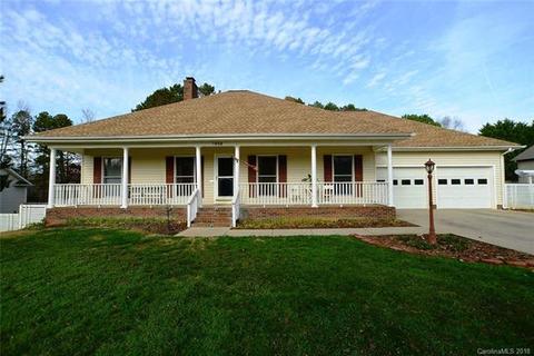 7656 Old Post Rd, Denver, NC 28037 photo 1
