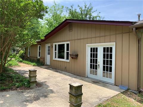 435 Hogsed Rd, Brevard, NC 28712 photo 3