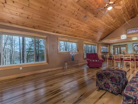 938 Haven Dr, Saluda, NC 28773 photo 5