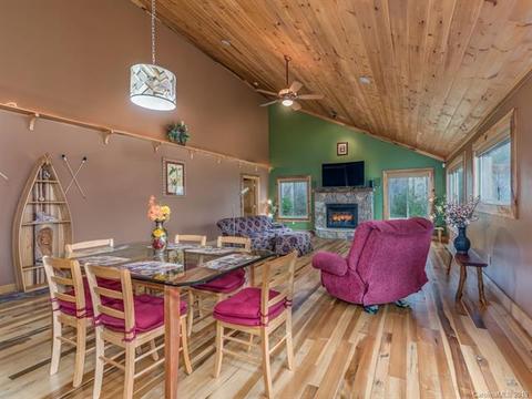 938 Haven Dr, Saluda, NC 28773 photo 10