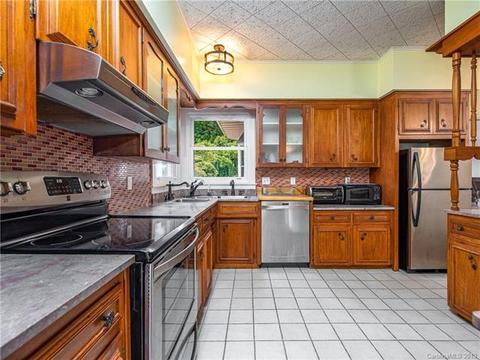 261 Ridgeview Rd, Spruce Pine, NC 28777 photo 9