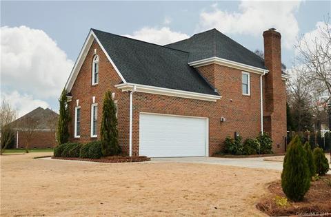 159 Lake Pointe Dr, Fort Mill, SC 29708 photo 2