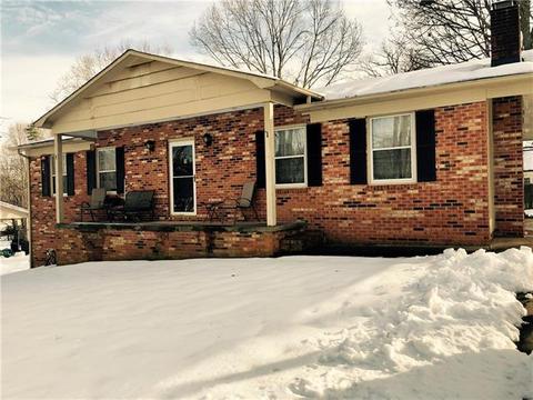 1663 Orchard Dr, Lenoir, NC 28645 photo 1