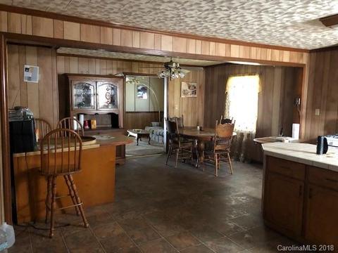 513 Spring St, Kannapolis, NC 28083 photo 2
