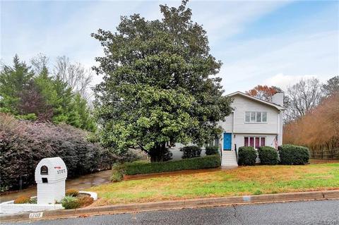 1707 Lakeview Dr, Monroe, NC 28112 photo 1