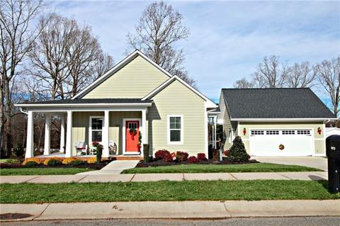 1073 33rd Avenue Loop, Hickory, NC 28601 photo 1