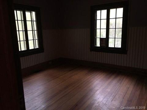 201 Payne St, Tryon, NC 28782 photo 5