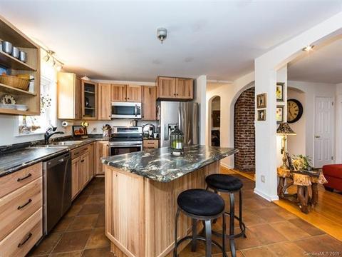624 E John St, Matthews, NC 28105 photo 12