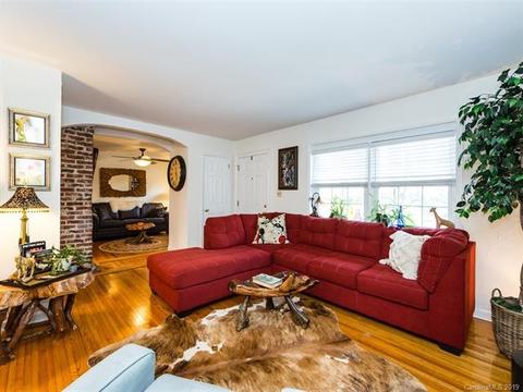 624 E John St, Matthews, NC 28105 photo 4