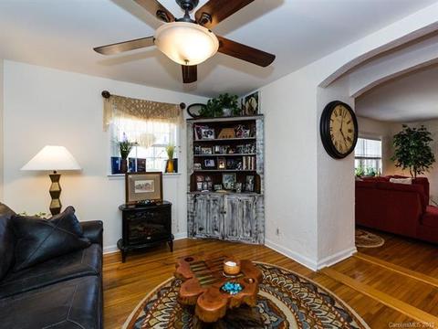 624 E John St, Matthews, NC 28105 photo 8