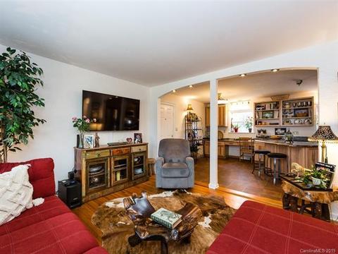 624 E John St, Matthews, NC 28105 photo 5