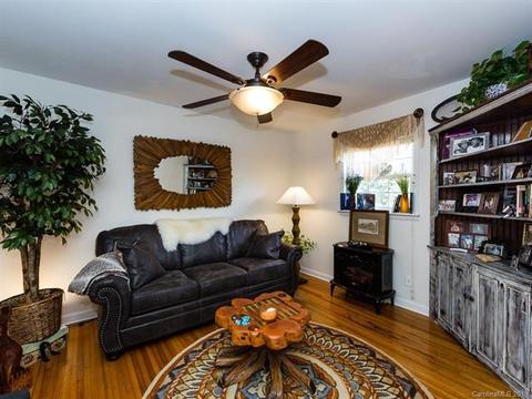 624 E John St, Matthews, NC 28105 photo 7