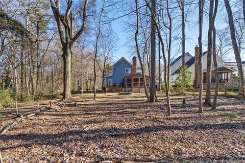 127 Julia Cir, Davidson, NC 28036 photo 2