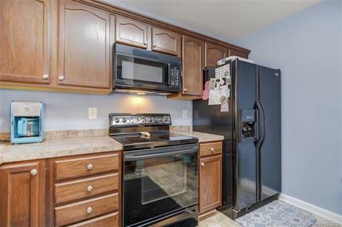 302 E Village Dr, Monroe, NC 28112 photo 9