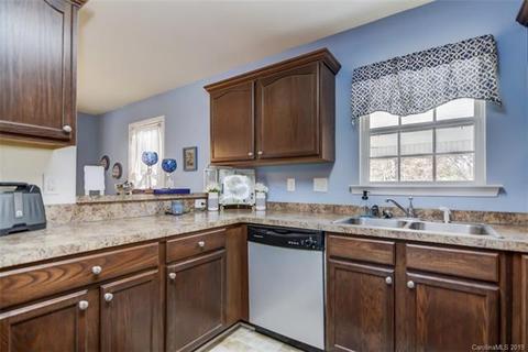 302 E Village Dr, Monroe, NC 28112 photo 8