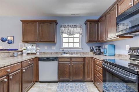 302 E Village Dr, Monroe, NC 28112 photo 7