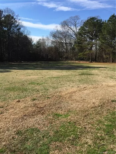843 Marshall Dr, Concord, NC 28027 photo 3