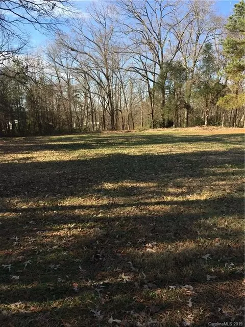 843 Marshall Dr, Concord, NC 28027 photo 2
