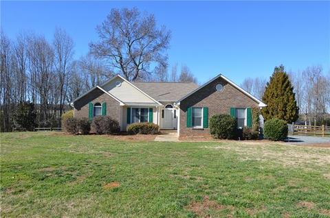 3228 Monte Dr, Monroe, NC 28110 photo 2
