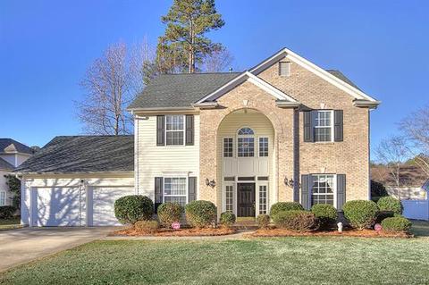 2425 Windsor Chase Dr, Matthews, NC 28105 photo 1