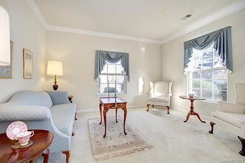 2425 Windsor Chase Dr, Matthews, NC 28105 photo 4