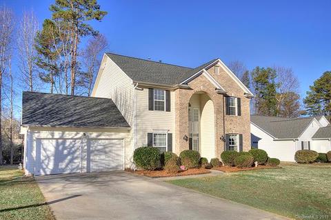 2425 Windsor Chase Dr, Matthews, NC 28105 photo 3