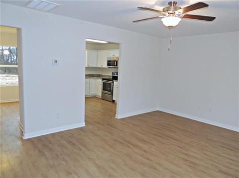 1107 Atherstone St, Conover, NC 28613 photo 4