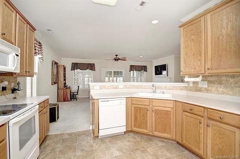 407 Garnet Ct, Fort Mill, SC 29708 photo 6