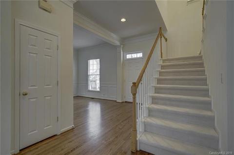 211 Fairview Ln, Davidson, NC 28036 photo 4