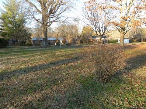 902 7th St, Conover, NC 28613 photo 11