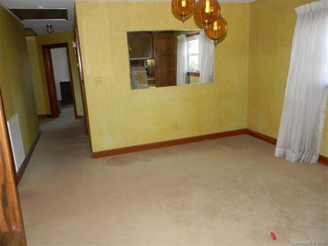 902 7th St, Conover, NC 28613 photo 3