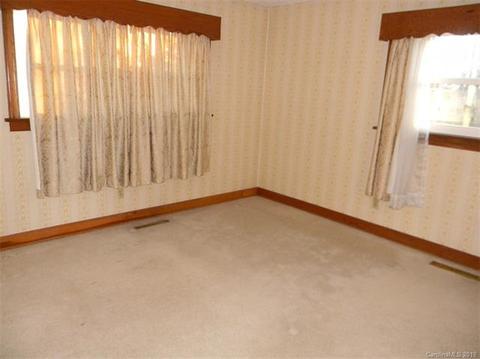 902 7th St, Conover, NC 28613 photo 6