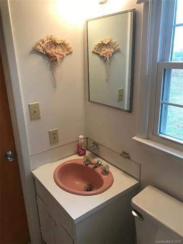 528 E Stagecoach Trl, Fallston, NC 28042 photo 19